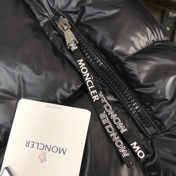 ハイクオリティダウンジャケット素材ディテール